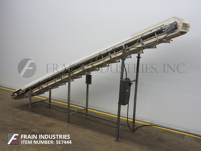 Stainless Specialist #BC23555, 26" wide x 20' long, incline, covered, mezzanine mounted, plastic cleated belt - Image 5