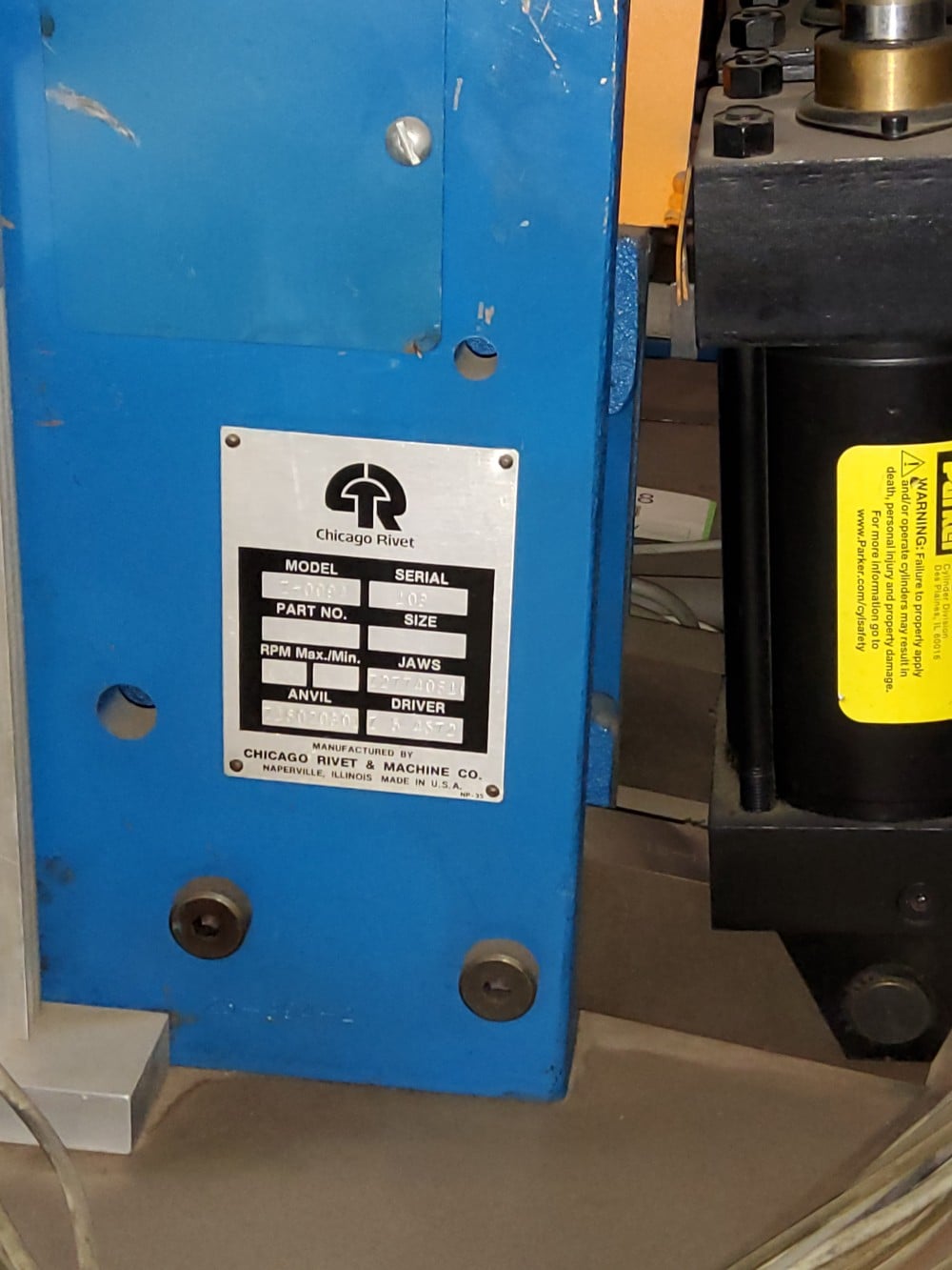 Chicago #Z009A, double air machine, 1/8" rivets - Image 5