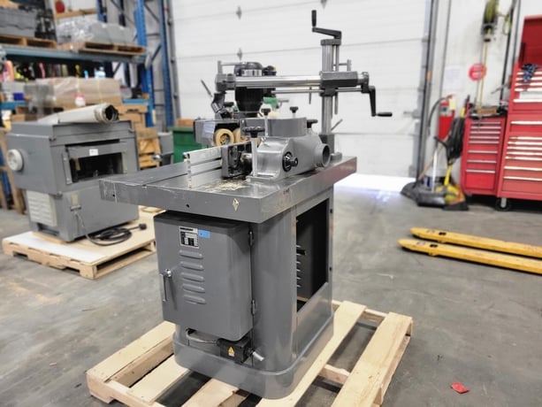 Magnum #MI-41200, Heavy-Duty Spindle Shaper, 1-1/4" spindle diameter, 30" x 40" x 3-5/16" table, 3" travel - Image 5