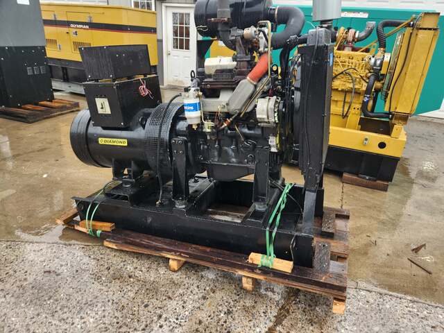 60 KW Perkins, Diesel Generator, Diamond #4-236 engine, 220 Volts, 39 hours, 2000 - Image 5