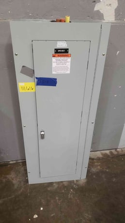 400 Amp. General Electric A-Series-II, Panelboard, 480/277 Volts, 5 Breakers & Main - Image 2