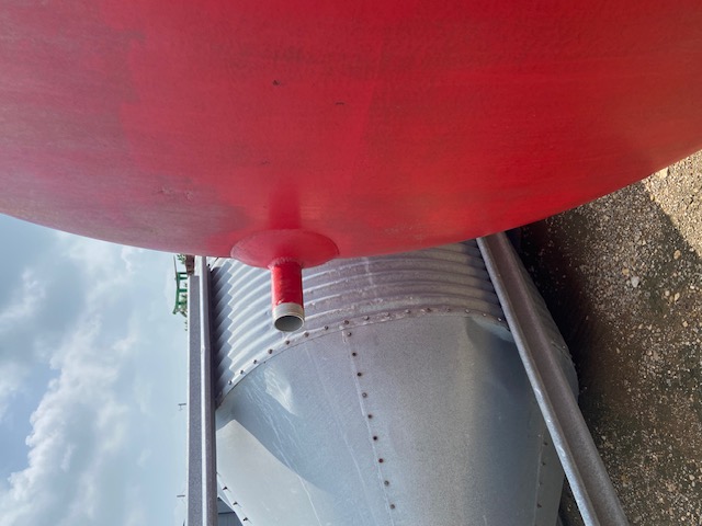 4000 gallon Stainless Steel Insulated Horizontal Storage Tank - Image 4