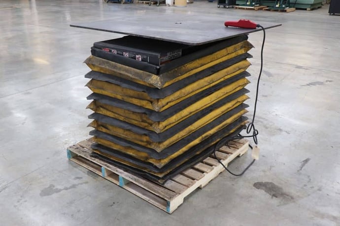 2500 lb. Autoquip, hydraulic lift table, hand Control, 11"-47" height - Image 5
