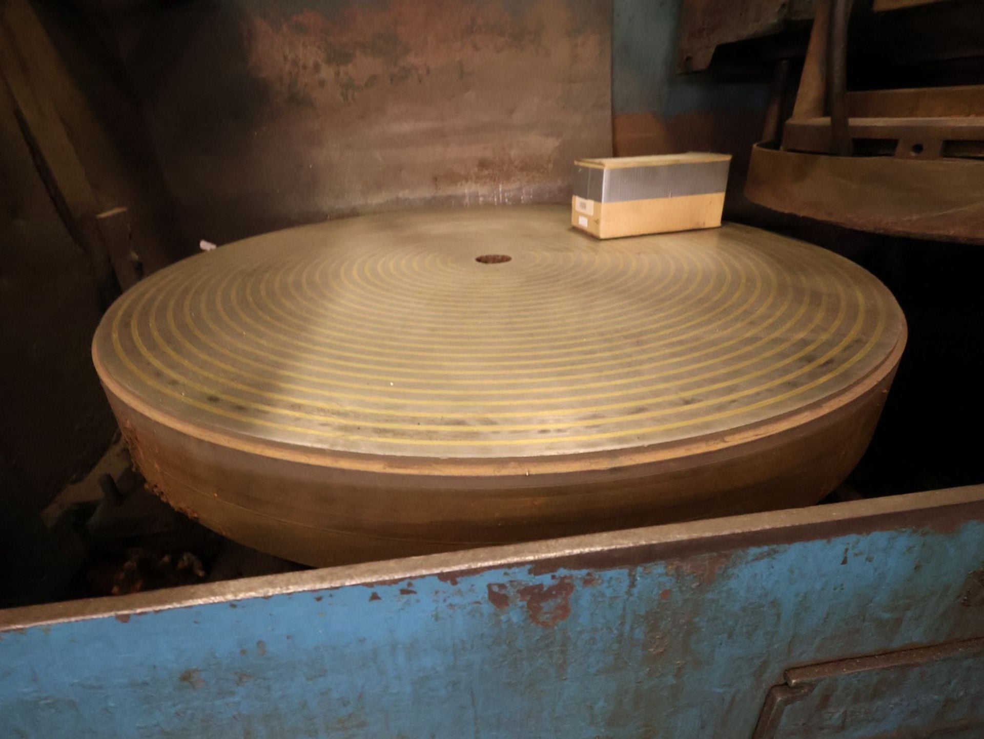 Blanchard #18K-36, vertical spindle rotary surface grinder, 36" EMC w/neutrofier, segmented grinding wheel - Image 4