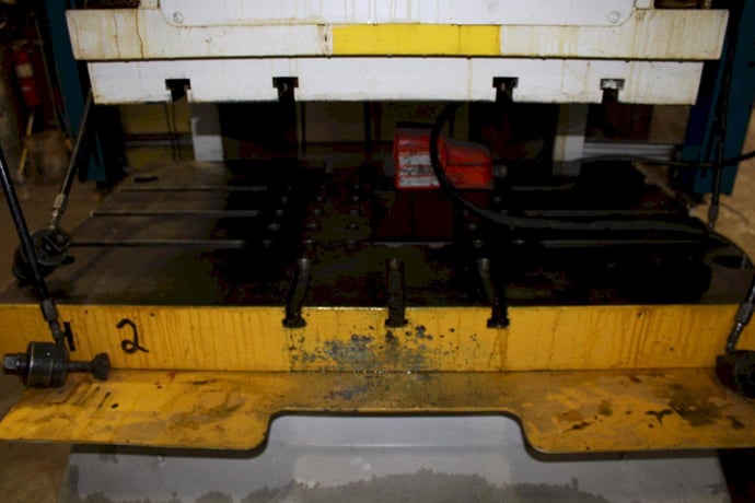 175 Ton, Cincinnati #OBS-175, hydraulic press, 10" stroke, 22" daylight, 50" x30" bed, foot pedal - Image 7