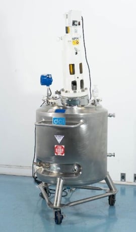 65 gallon DCI, Stainless Steel sanitary jacketed reactor, 45/FV @ 400°F shell, 125 psi, mounted on wheels - Image 2