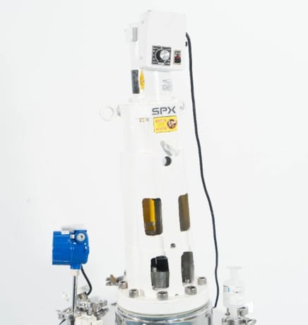 65 gallon DCI, Stainless Steel sanitary jacketed reactor, 45/FV @ 400°F shell, 125 psi, mounted on wheels - Image 9