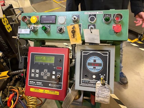32 Ton, Nidec Minster #B1-32, stamping OBI press, 1.5" stroke, 2.25" slide adj., 200 SPM, Wintriss DiPro 1500 - Image 2