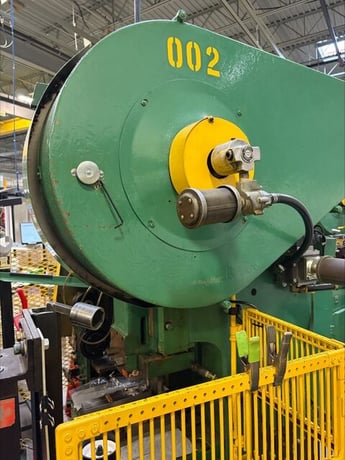 32 Ton, Nidec Minster #B1-32, stamping OBI press, 1.5" stroke, 2.25" slide adj., 200 SPM, Wintriss DiPro 1500 - Image 10