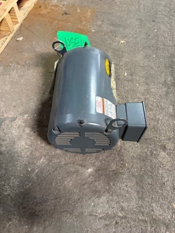 3 HP 1800 RPM Baldor, Frame 182t, OPSB, 230/460 Volts, 8.4/4.2a, vpwm inverter ready - Image 2