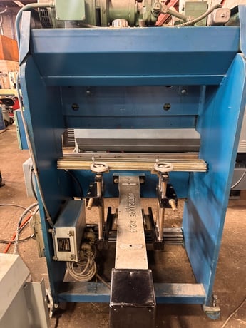 20 Ton, Allsteel #20-4, CNC Hydraulic Press Brake, 4' bed length, 38" between frames, 0' throat depth, 0-4" - Image 5