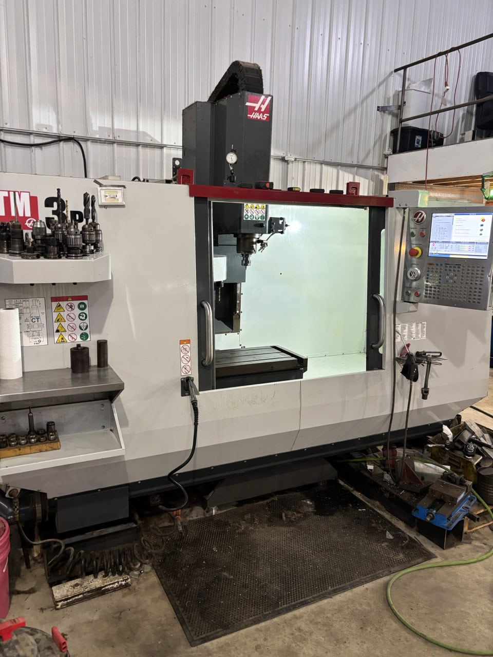 Haas #TM-3P, CNC Mill, 40" X, 20" Y, 16" Z, 6000 RPM, 7.5 HP, 10 tool, rigid tap, Chip Auger, Coolant, 435 - Image 2