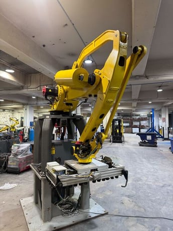 Fanuc, M-410iB/160, Robot w/ R-J3iB Controller Palletizing Robot - Image 4