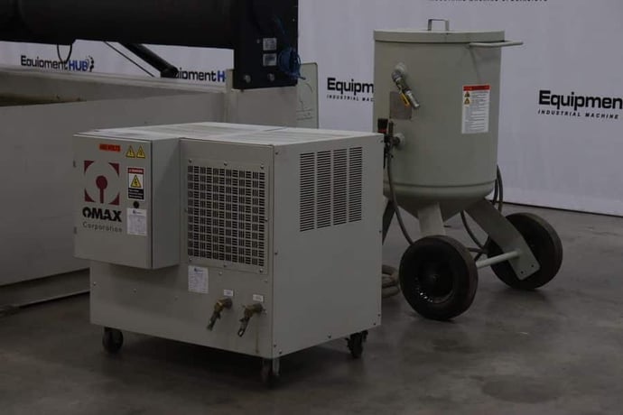 Omax #55100, CNC waterjet, 4.5' x 8.3', 30 HP, 60000 psi, garnett hopper, chiller, height sensor, 2021 - Image 3