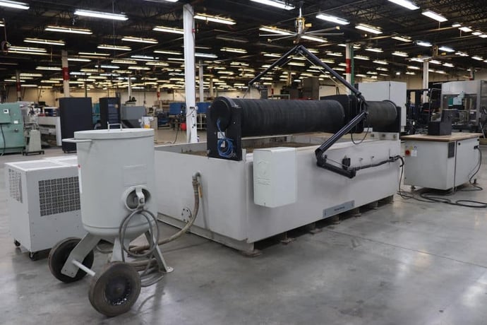 Omax #55100, CNC waterjet, 4.5' x 8.3', 30 HP, 60000 psi, garnett hopper, chiller, height sensor, 2021 - Image 9