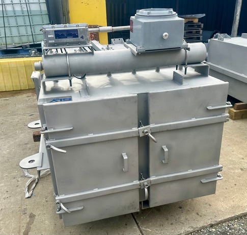 900 cfm Sly #STJ-64-6, Stainless dust collector, 217 sq.ft., top bag removal design, unused, 2022 - Image 3
