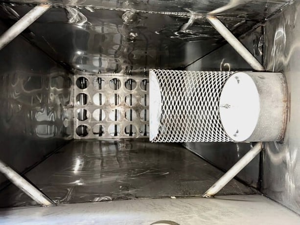 900 cfm Sly #STJ-64-6, Stainless dust collector, 217 sq.ft., top bag removal design, unused, 2022 - Image 10