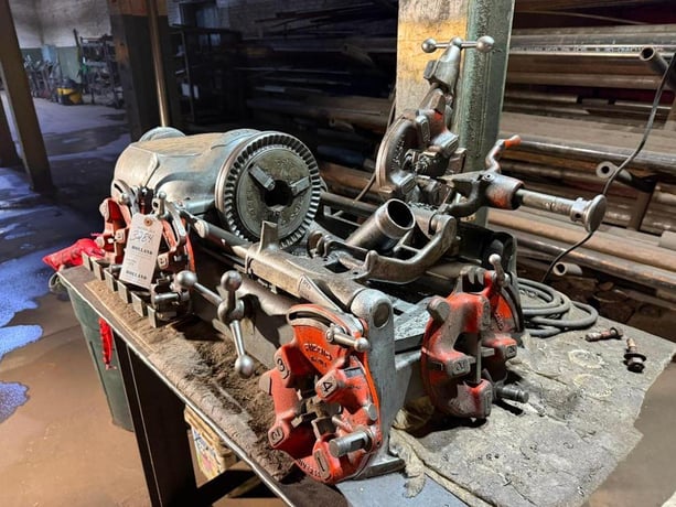 Ridgid, Pipe Threader w/ Tooling, 8 amps, 115 Volt motor, 1PH - Image 1
