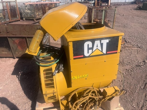 400 kW, 1800 RPM, Caterpillar LC6134B Generator, 12 Lead, Single Bearing - Image 1