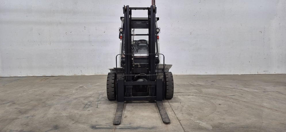 8000 lb. Unicarriers #PF80, outdoor forklift, LPG, 2-stage, side shift, 179" lift height, heater, 2020 - Image 2