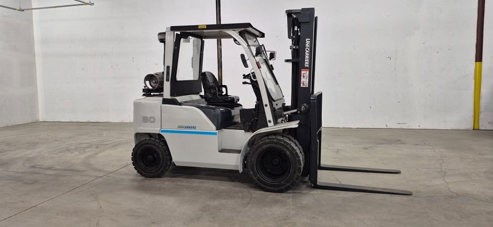 8000 lb. Unicarriers #PF80, outdoor forklift, LPG, 2-stage, side shift, 179" lift height, heater, 2020 - Image 3