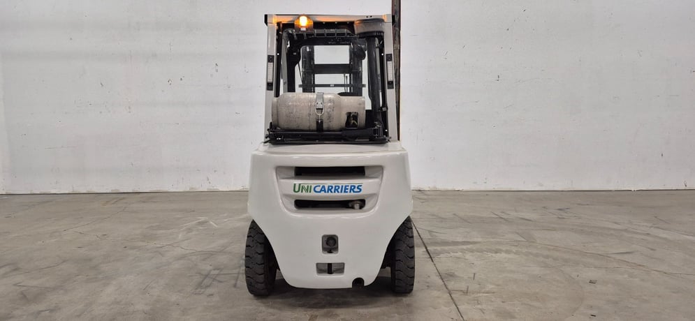8000 lb. Unicarriers #PF80, outdoor forklift, LPG, 2-stage, side shift, 179" lift height, heater, 2020 - Image 4