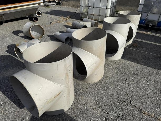 lot of large industrial pipe fittings & pipe junct - Image 5