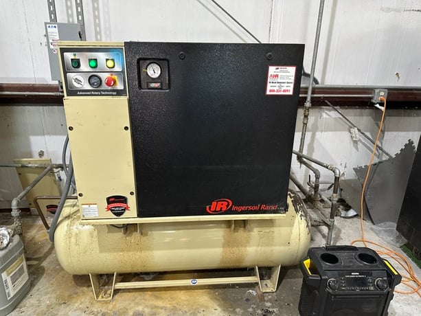 38 cfm, 125 psi, Ingersoll-Rand #UP6-10TAS-125, Air Compressor, 80 gallon Tank, 10 HP, 200 V, 2015 - Image 1