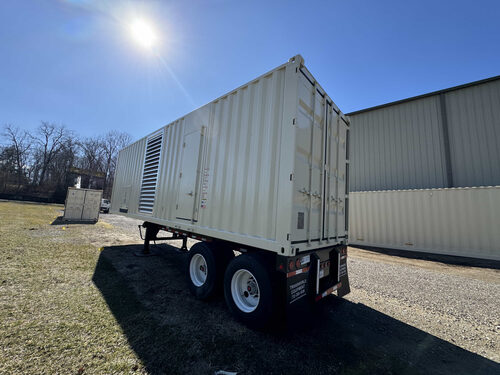 1000 KW Caterpillar #C32, portable diesel generator set, 480 Volts, 1118 hours, 1250 gal fuel tank, 2007 - Image 6