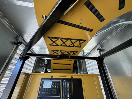 1000 KW Caterpillar #C32, portable diesel generator set, 480 Volts, 1118 hours, 1250 gal fuel tank, 2007 - Image 8