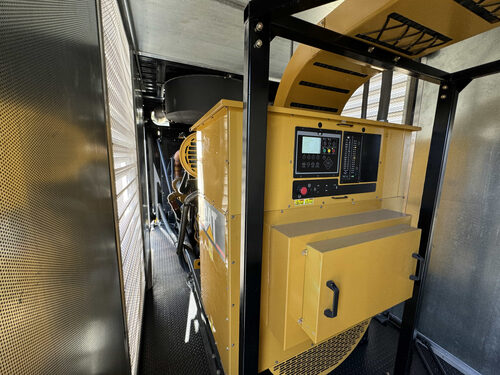 1000 KW Caterpillar #C32, portable diesel generator set, 480 Volts, 1118 hours, 1250 gal fuel tank, 2007 - Image 9