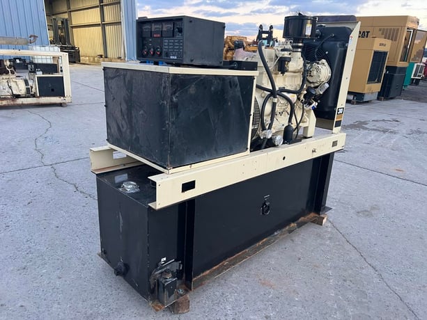 30 KW Kohler #30ROZJ, Diesel Generator, Base Fuel Tank, 3.9 Liter John Deere Engine, 120/208 Volts, 1/3 - Image 2