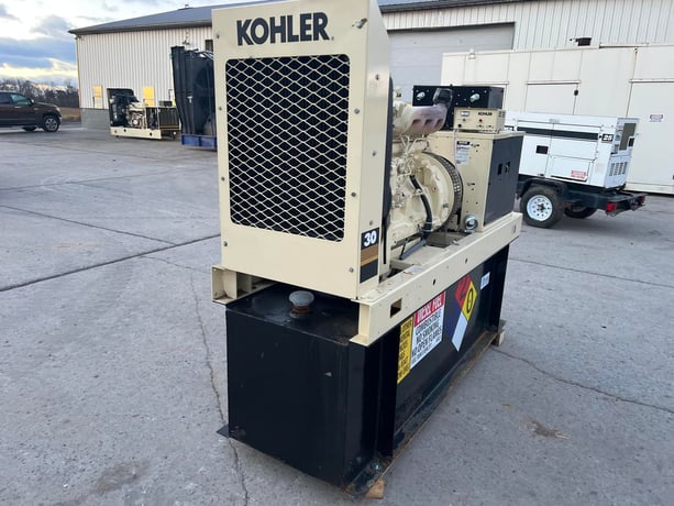 30 KW Kohler #30ROZJ, Diesel Generator, Base Fuel Tank, 3.9 Liter John Deere Engine, 120/208 Volts, 1/3 - Image 4