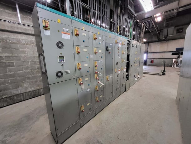 Siemens, 8PX, 600 Volts, Motor Control Center, 3PH - Image 1