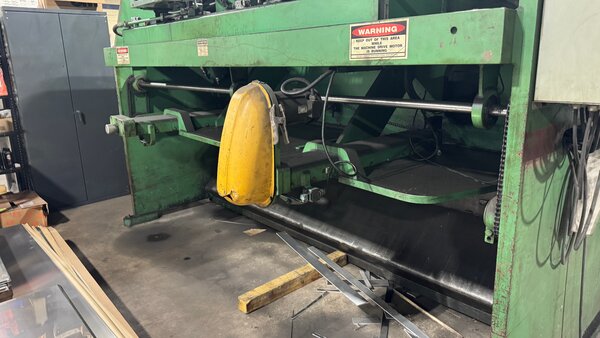 3/8" x 10' Accurshear #837510, Hydraulic Shear, 30 HP, front operated back gauge, 440 V., 3ph, 1995 - Image 5