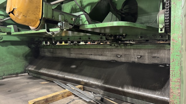 3/8" x 10' Accurshear #837510, Hydraulic Shear, 30 HP, front operated back gauge, 440 V., 3ph, 1995 - Image 6