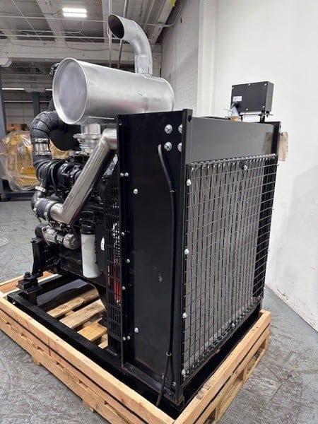 300 HP Cummins #6CTAA8.3-C300, Power Unit, sound attenuated enclosure 2, warranty, new - Image 2