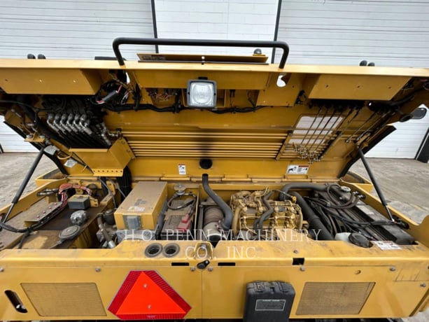 Weiler P65, Asphalt Paver, 302 hours, S/N: P65-1075, 2022 - Image 7