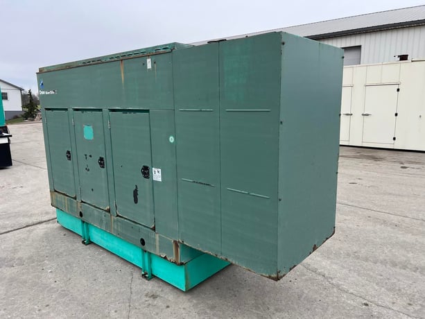 125 KW Cummins/Onan #125DGEA, Diesel Generator, 8.3 liter engine, 207 HP @ 1800 RPM, 120/208 Volt, 1PH/3PH - Image 4