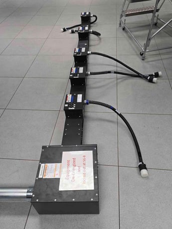 Siemens #XJ-L, Bus plug, XE400-SPEC, w/ Tap box, 2011 (32 available) - Image 1