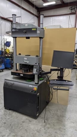 120000 lb. (600kN) Instron #600DX, reconditioned/retrofitted & certified, 1 yr warranty - Image 2