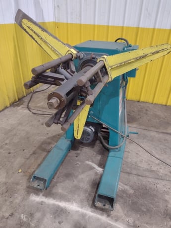 4000 lb. Durant #MD-401-M, motorized uncoiler coil reel, 16" widrth, 15"-20" ID, 60" outside dimensions, 2 HP - Image 1