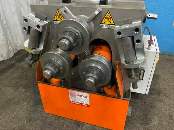 Comac #304HV, hydraulic angle rolls, leg-in/leg-out guides, 5 HP, 17 FPM, 2011 - Image 3
