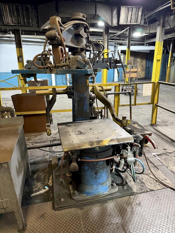 Osborn #3161-8, Rotolift Molding Machine w/ Matchplate Handler - Image 2