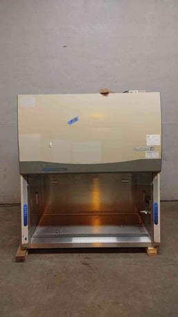 Labconco Puricare, Procedure Station, 4', A1 BSC Biosafety, 115 VAC., 1PH - Image 10