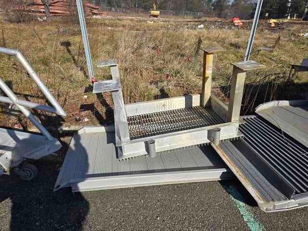 Lot of Cat Walk, Ramp, Railings, Decking, Bases Steel / Iron Material Over 100 Pieces - Image 3