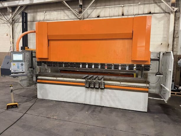 176 Ton, Ermaksan #CNC-SAP-12X176, cnc press brake, 12' overall, 7" stroke, 128" between housing, 20 HP, 4 - Image 1