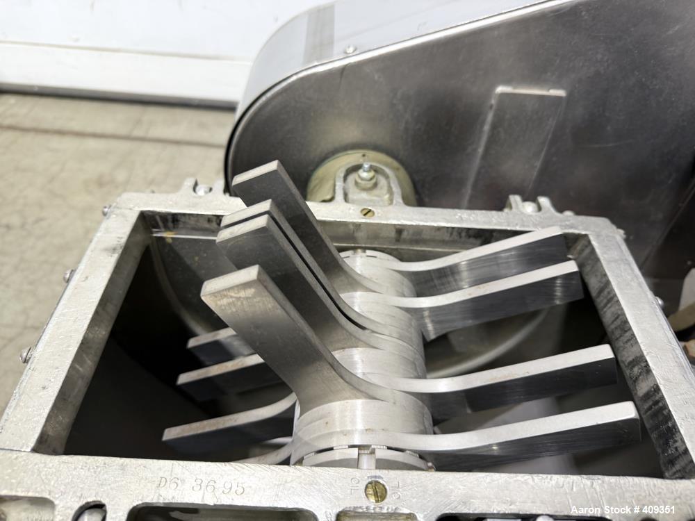 Fitzpatrick Fitz-Mill #D, Hammer Mill, VFD Control, 12" diameter cut chamber, 16 blades, 7.5 HP, GS2 drive - Image 7