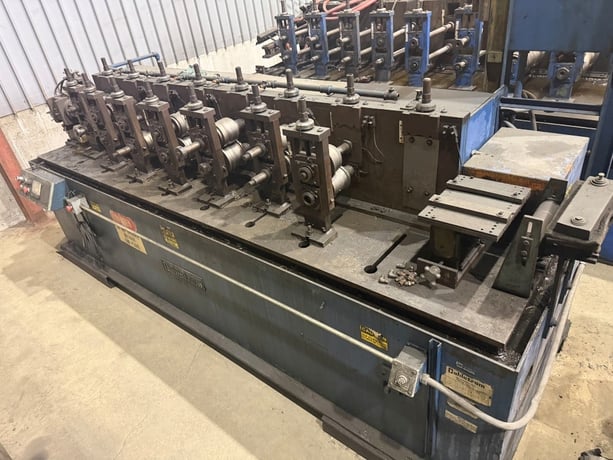 8 Stand, Dahlstrom #400-8-OB, 1.5" Arbors, 4"-7" Range, 8" Roll Space, 13" hz centers, 0-50 fpm - Image 4