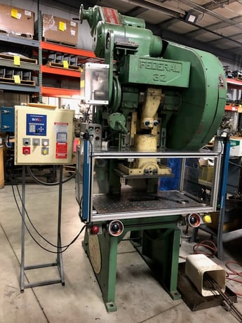 32 Ton, Federal #32, Single Crank Flywheel Driven OBI Press, 3" stroke, 9.5" shut height, 2" slide - Image 1